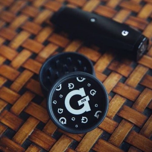 Santa Cruz Shredder x G Pen 2pc Grinder